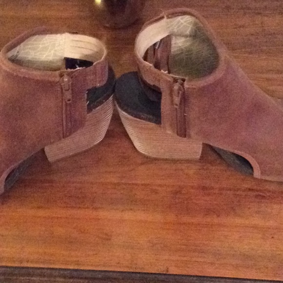 OTBT Tan Free Spirit Sandals - Picture 2 of 5